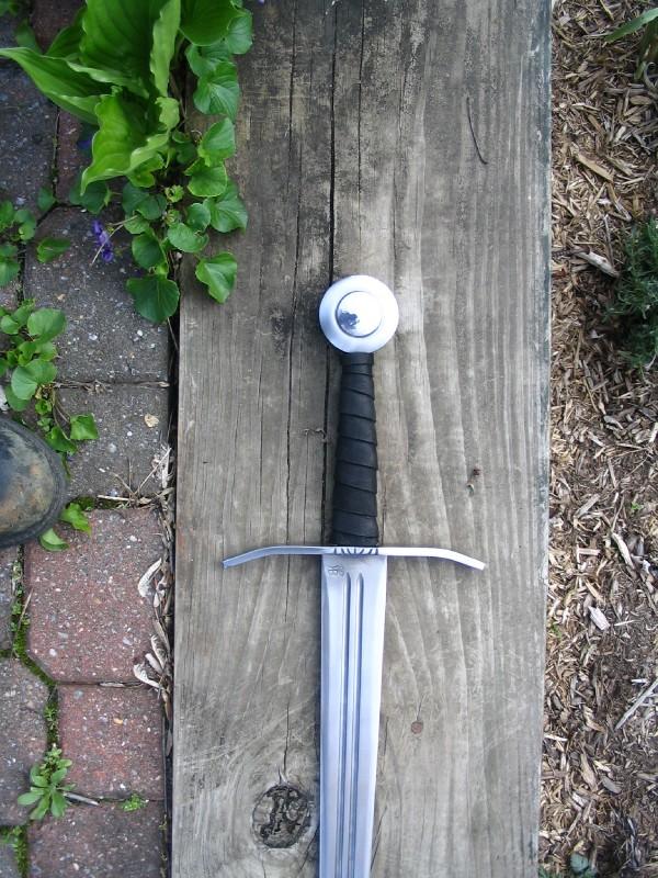 double fullered broad sword